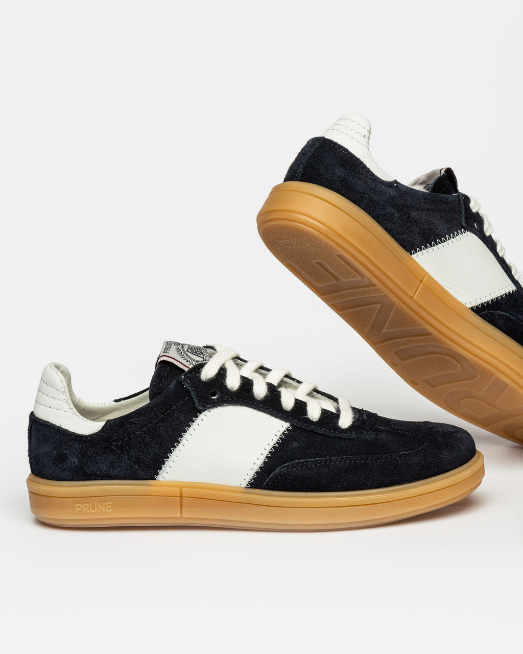 Sneaker Nil en gamuza