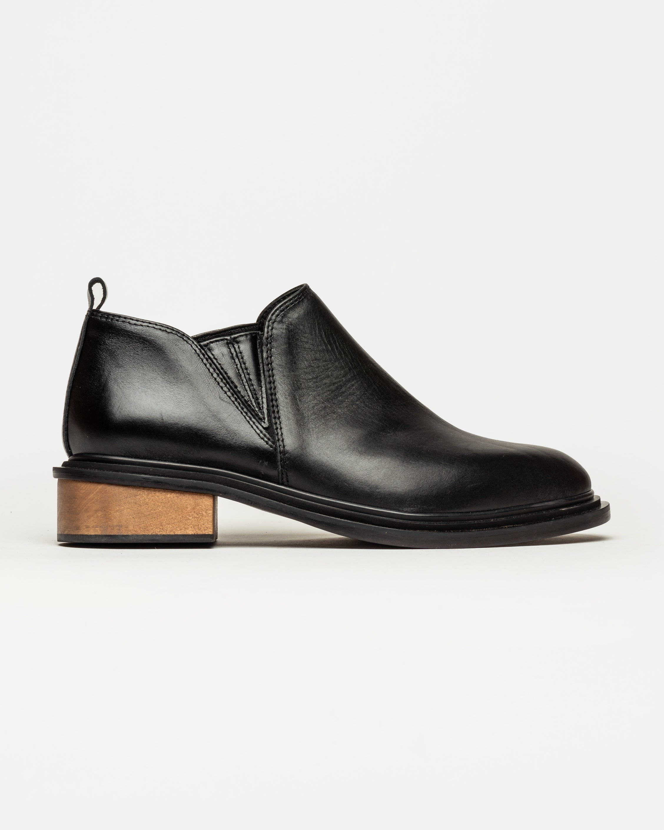 Bota caña baja Parker en cuero liso